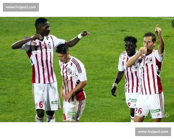 兰斯与阿雅克肖激战连连精彩纷呈 法甲赛场强强对决引发热议